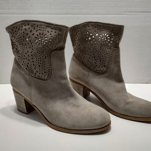 Crown Vintage Laser Cut Cowgirl Boots